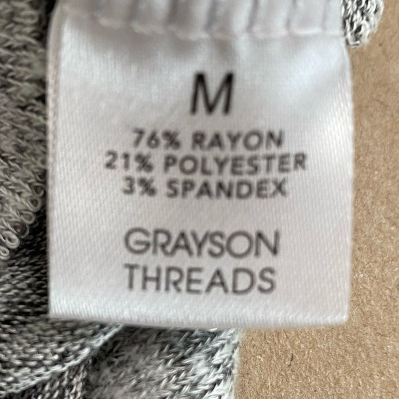 Grayson/Threads Women’s Size Medium Long Sleeve Grey T Shirt with Raw Hem Top - Picture 9 of 10
